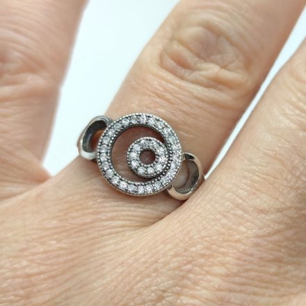 Srebrny pierścionek z białymi cyrkoniami GR37 • Srebro 925