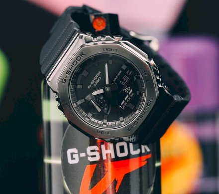 Czarny zegarek Casio G-SHOCK GM-2100BB-1AER