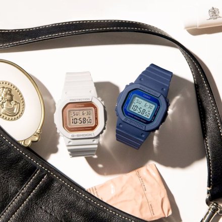 Beżowy zegarek Casio G-SHOCK prostokątny GMD-S5600-8ER
