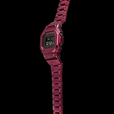 Czerwony zegarek Casio G-SHOCK prostokątny GMW-B5000RD-4ER