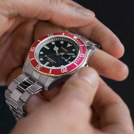 Męski zegarek Timex City Harborside Coast srebrny z bransoletką TW2V27400