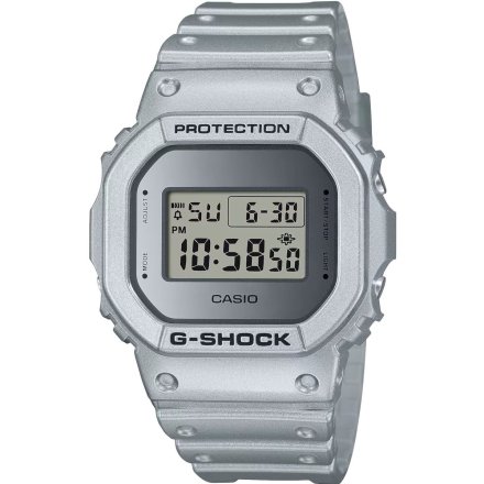 Metaliczny srebrny zegarek Casio G-SHOCK Forgotten Future DW-5600FF-8ER