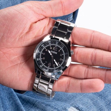 Srebrny zegarek Guess Max z czarną tarczą i srebrną bransoletką GW0493G1