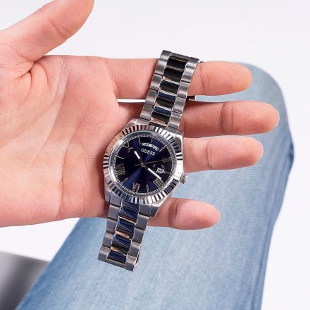 Srebrny zegarek Guess Connoisseur z bransoletką i datownikiem GW0265G7