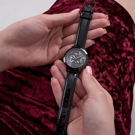 Czarny zegarek Guess Quattro Clear z przeźroczystą tarczą GW0301L1