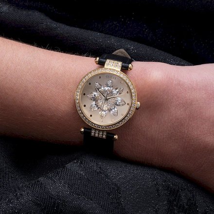 Złoty zegarek Guess Full Bloom z kamieniami na tarczy GW0382L2