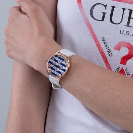 Różowozłoty zegarek damski Guess Eco Marina z tarczą w paski GW0398L2