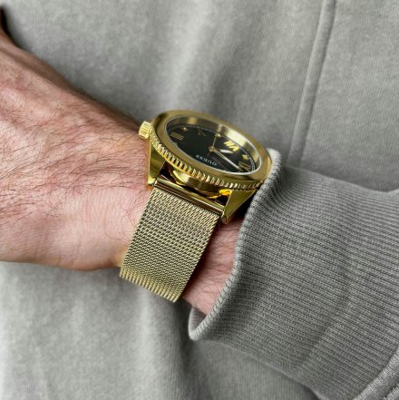 Złoty zegarek Guess Noble z czarną tarczą GW0495G2