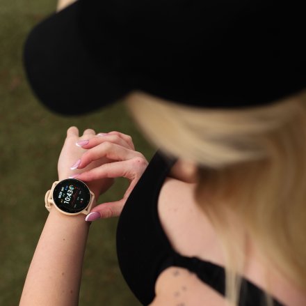 GRAVITY GT1-6 beżowy smartwatch z pomiarem ciśnienia
