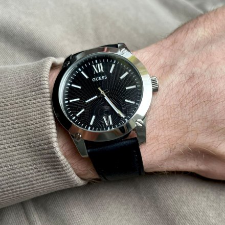 Srebrny zegarek męski Guess Crescent  z dodatkowym paskiem GW0630G1