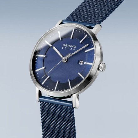 Solarny męski Zegarek Bering 15439-307 Bering Classic na granatowej bransolecie