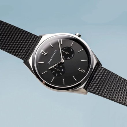 Czarny zegarek Bering ULTRA SLIM 17140-102 z multidatownikiem
