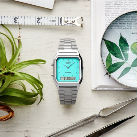 Srebrny zegarek Casio AQ-230A-2A2MQYES Vintage z tarczą Tiffany Blue w stylu Retro ze wskazówkami