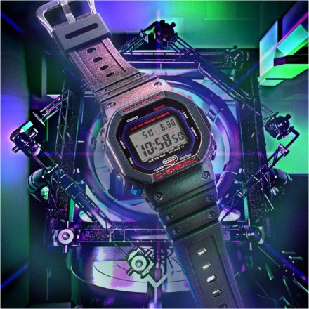 Prostokątny zegarek Casio G-SHOCK DW-B5600AH-6ER fioletowo-zielony