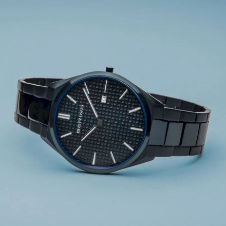 Czarny  męski zegarek Bering 17240-797 ULTRA SLIM