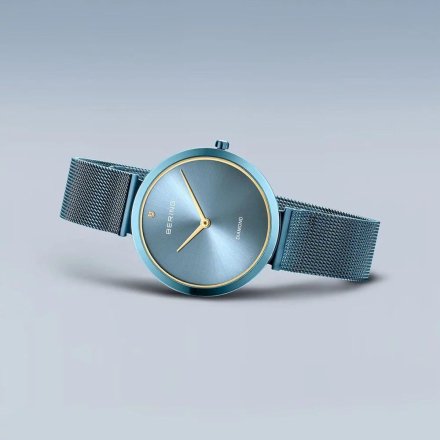Niebieski damski Bering 18132-CHARITY1 Zegarek  Classic z metaliczna tarcza
