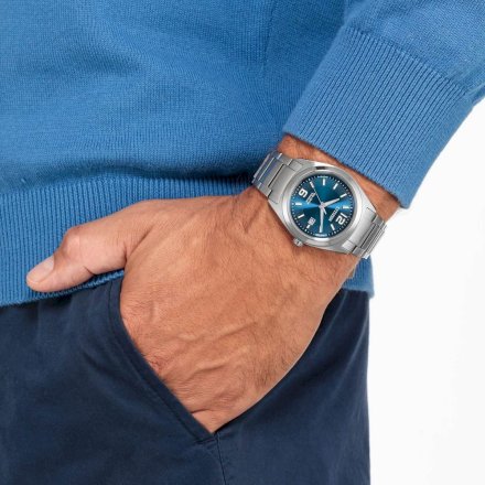 Tytanowy zegarek męski Citizen Eco Drive z niebieską tarczą AW1641-81L