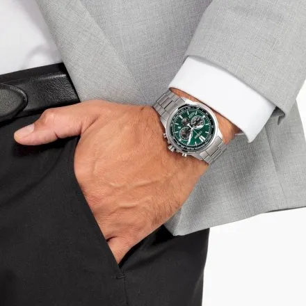 Zegarek męski Citizen Eco Drive Super Titanium Motor zielony CA4570-88X
