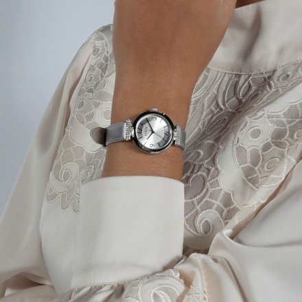Srebrny zegarek damski Guess Array ze skórzanym paskiem GW0614L1