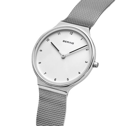 Srebrny klasyczny zegarek damski Bering Ultra Slim 18434-004 z cyferkami