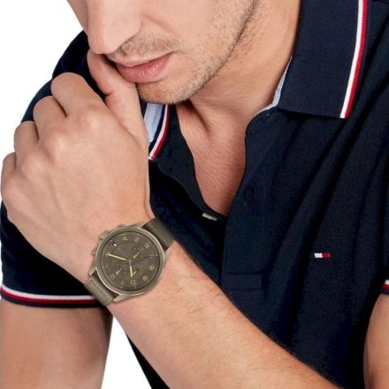 Zegarek męski Tommy Hilfiger Axel 1792005 z brązowym paskiem 