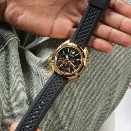 Guess Resistance zegarek męski na pasku czarno-złoty GW0729G2