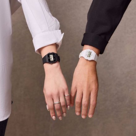 Casio Sport zegarek biały z wyświetlaczem F-91WB-7AEF