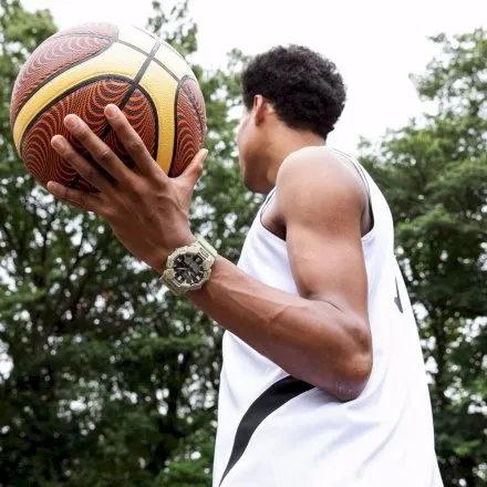 Casio G-SHOCK zegarek beżowy ze wskazówkami GA-010-5AER