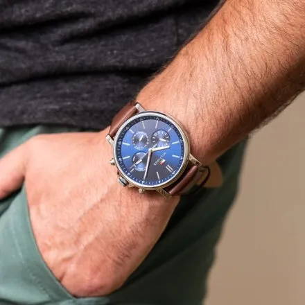 Tommy Hilfiger Tyson zegarek męski z granatową tarczą i chronografem 1710585