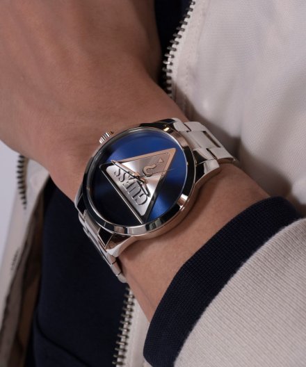 Guess Badge zegarek męski klasyczny srebrny na bransolecie GW0782G3