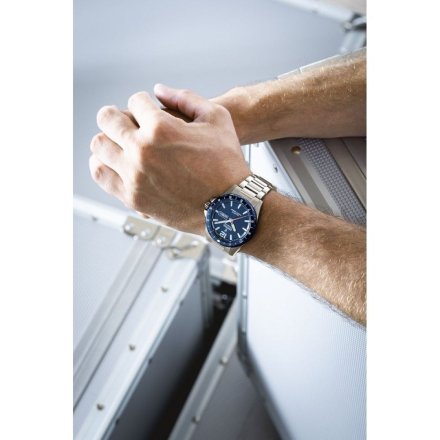 Festina Titanium 20698/2 Zegarek Męski srebrny tytanowy na bransolecie z granatową tarczą