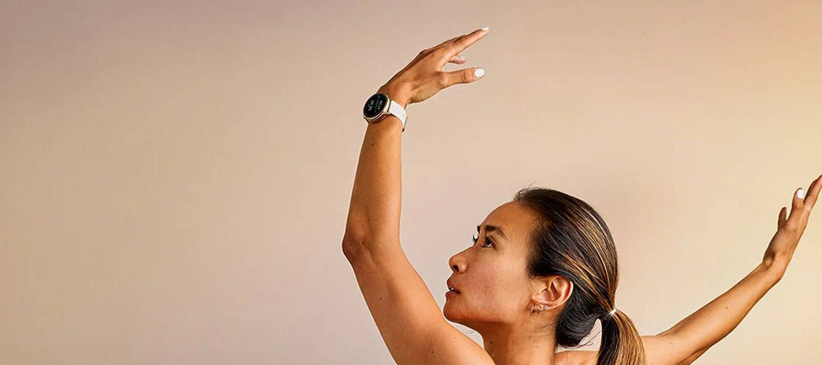 Garmin Venu 4 na prezent dla kobiety - elegancki smartwatch 2025