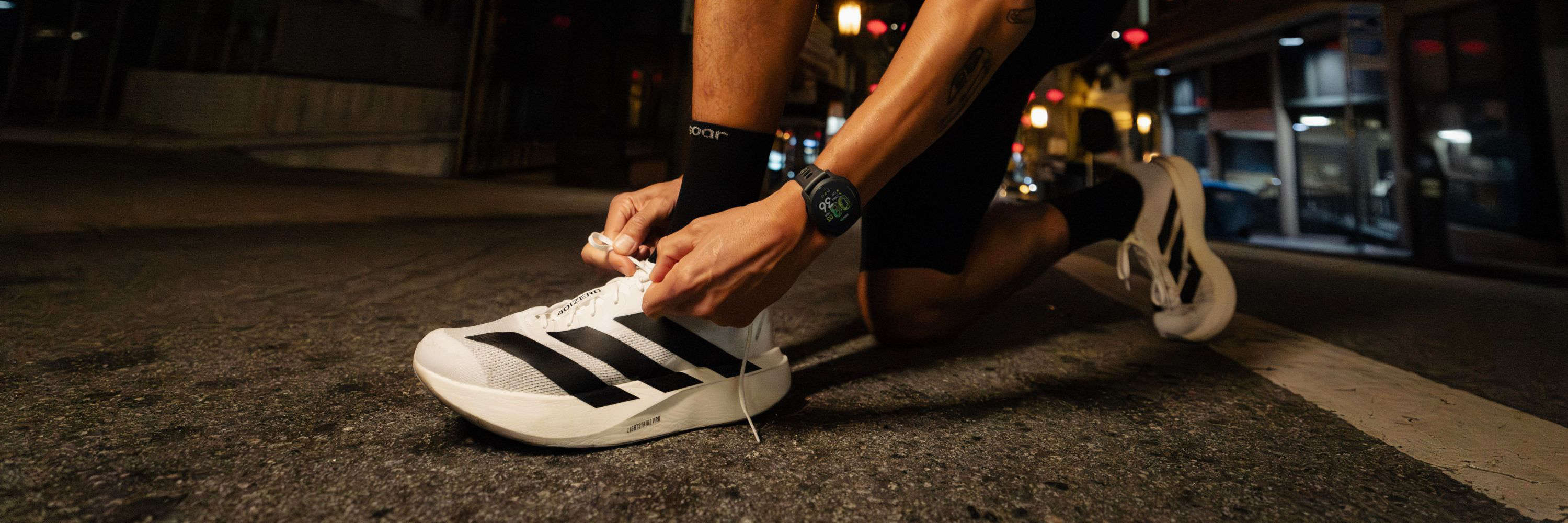 Coros Pace 4 z AMOLED czarny do biegania